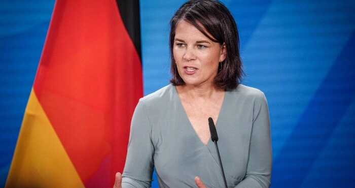 Бербок: Берлін і Париж стоятимуть разом на боці України