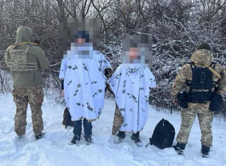 Ухилянти при спробі нелегально перетнути кордон стали використовувати зимові маскувальні костюми