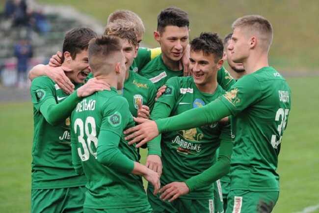 Всех футболистов ФК Карпаты не выпустили из Украины