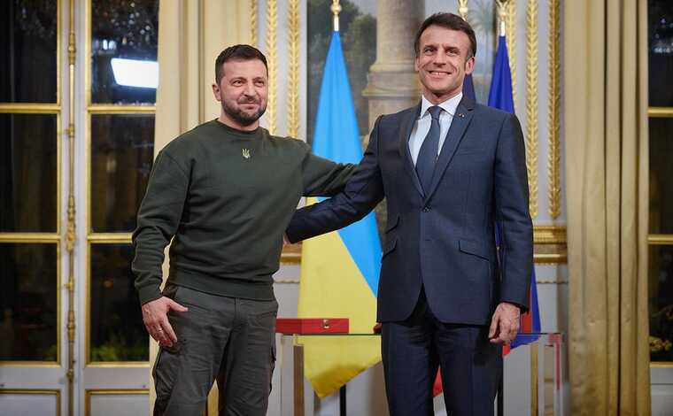 Зеленський обговорив із Макроном його майбутній візит до України