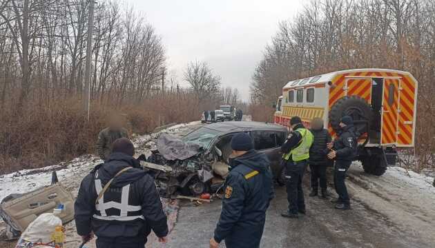 ДТП на півночі Одеської області: зіштовхнулись рейсовий автобус і легковик