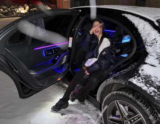 Блогерка з Донецька влаштувала у Буковелі танці під пісню Круга