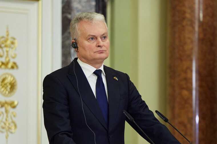 Науседа: Европа должна играть более активную роль в предоставлении вооружения Украине