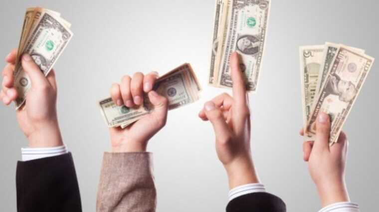 ПриватБанк продасть 80 тисяч непрацюючих кредитів фізичних осіб