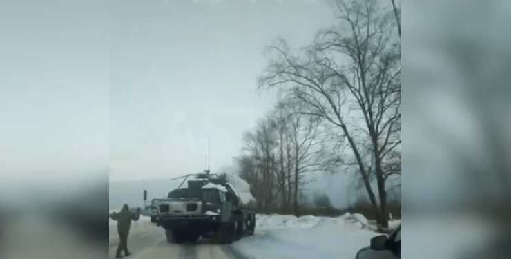 "Готуємося до найгіршого": навколо Петербурга ставлять зенітно-ракетні комплекси С-300, — росЗМІ