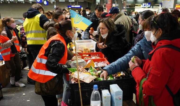 Варшава має намір урізати допомогу українським біженцям, - Rzeczpospolita