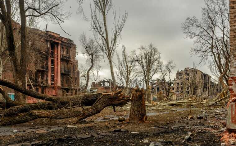Мережу розлютило відео, як росіяни в окупованому Маріуполі цинічно продають зруйновані квартири українців