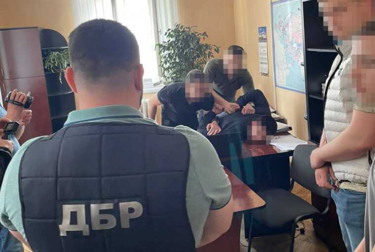 На Буковине будут судить за взятки и незаконное обогащение чиновника Гоструда