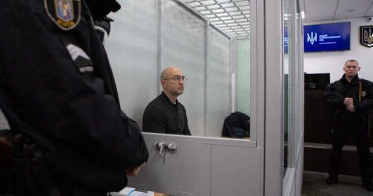 Ексчиновника, який підозрюється у крадіжці мільярдів Міноборони, звільнили прямо в залі суду