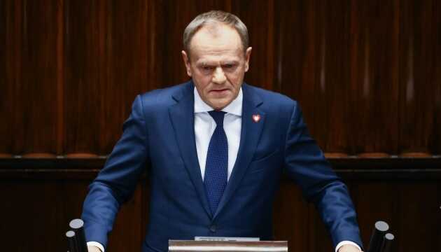 Орбан по делу Украины «остался один на поле боя», – Туск