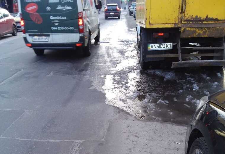 У Києві сталося дві аварії на водопроводах