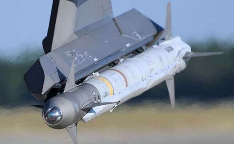 Канада замість утилізації авіаційних ракет може надати їх Україні