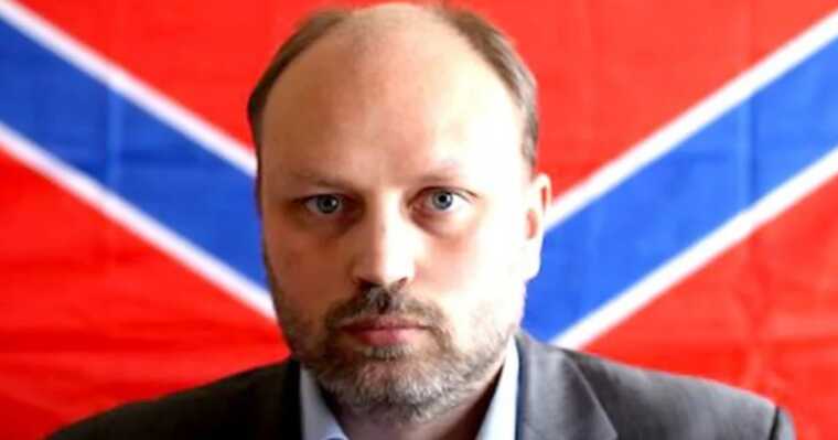 Запорізький колаборант Рогов осоромився фейком про підрив українським військовим могили батька