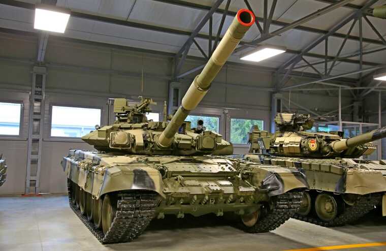 Украинские военные эпически уничтожили российский танк Т-90