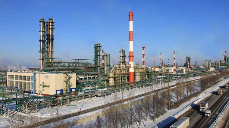 Через атаки БПЛА російські НПЗ зменшили переробку на 4%, – росЗМІ