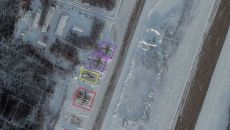 У Мережі опублікували супутникові знімки з аеродрому "Оленья"