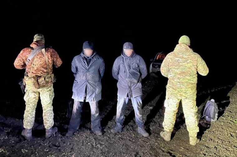 Українські прикордонники затримали порушників-рецидивістів біля кордону з Молдовою