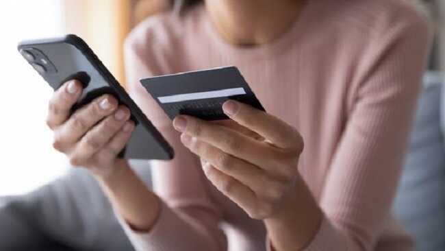 Нацбанк работает над ограничением сумм карточных переводов