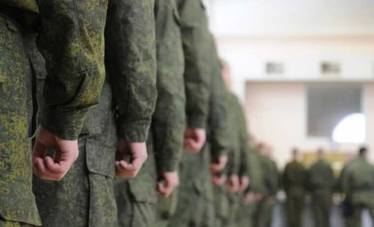 У російському Єкатеринбурзі пройшла акція дружин "мобіків": учасниць затримала поліція