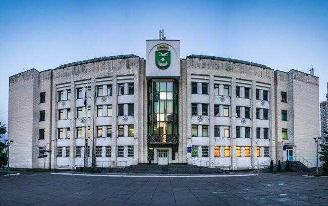 Дарницька РДА закуповує сушені фрукти для дитсадків за завищеними цінами