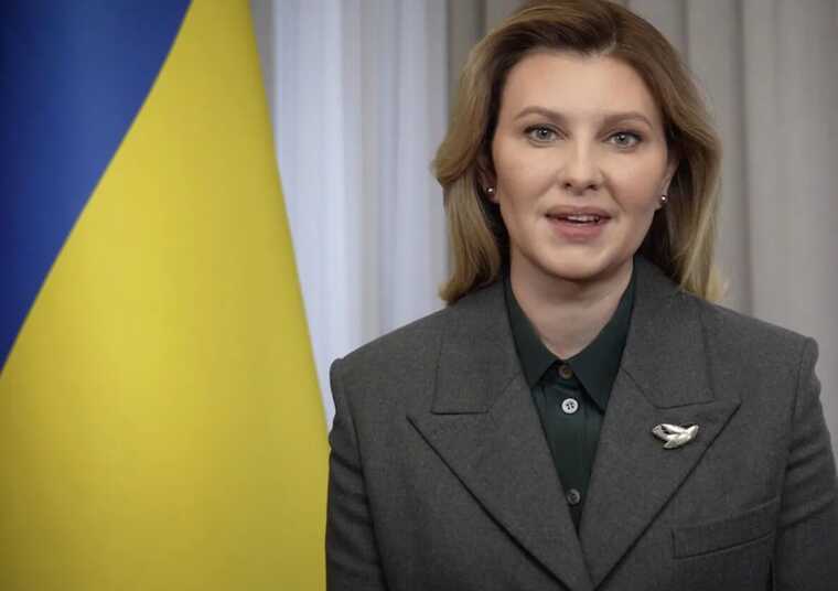 Олена Зеленська в новому образі звернулася до жителів Канади