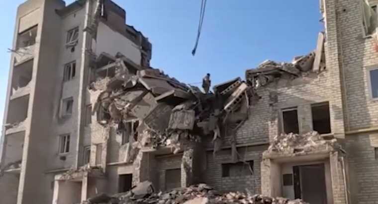 У Нью-Йорку Донецької області завершено пошукову операцію в зруйнованій п’ятиповерхівці