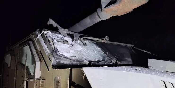 Українська САУ "Богдана" витримала удар російського "Ланцета"