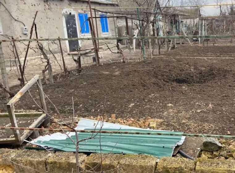 Оккупанты утром ударили по Херсонщине: есть прилет по жилому дому, пострадал мужчина