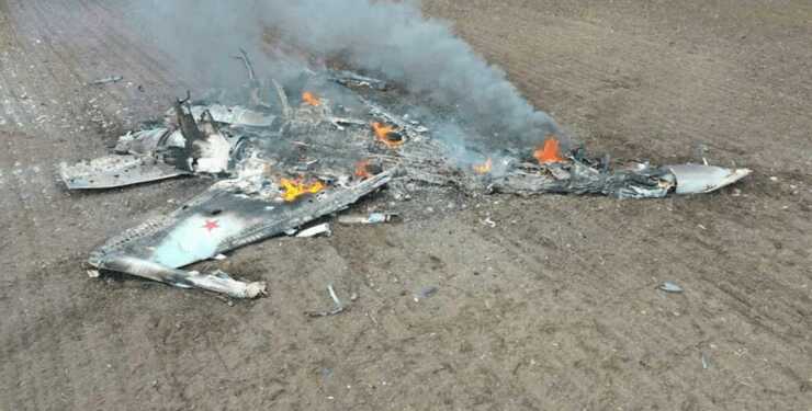 У ЗСУ потролили росіян через 3 збиті літаки і порадили, де шукати «братів»