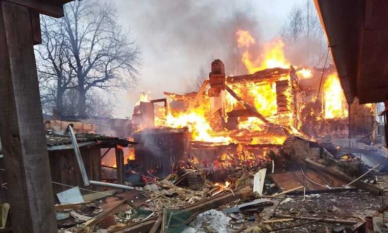 Наслідки ворожих обстрілів Сумщини: одна людина загинула, одна поранена, пошкоджено будинки