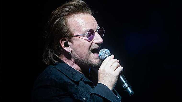 Солист группы U2 призвал на концерте скандировать имя Навального
