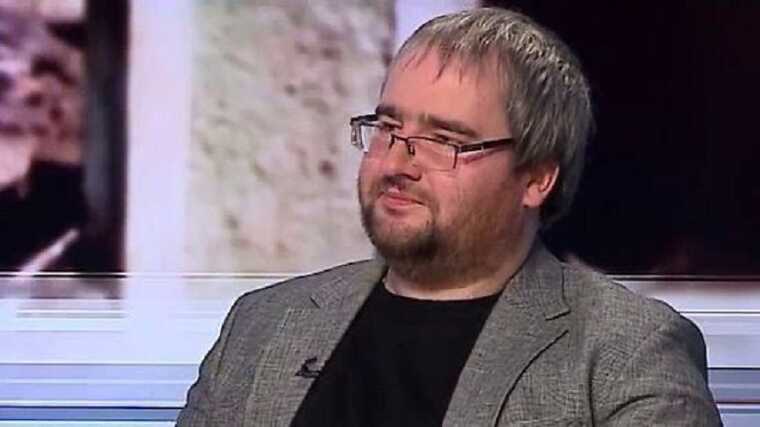 СБУ повідомляє про підозру відомому блогеру та політексперту Корнійчуку