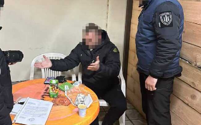 Працівники ДБР завершили розслідування щодо військовослужбовця та його спільника: продавали автомобілі, ввезені в Україну для ЗСУ