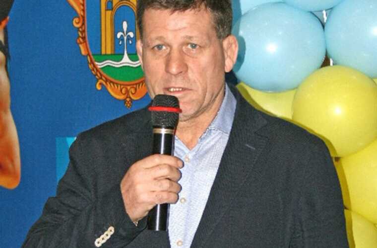 Гамівна сорочка для «бакинського» злодія: чому Олега Крапівіна не пускають в Україну?