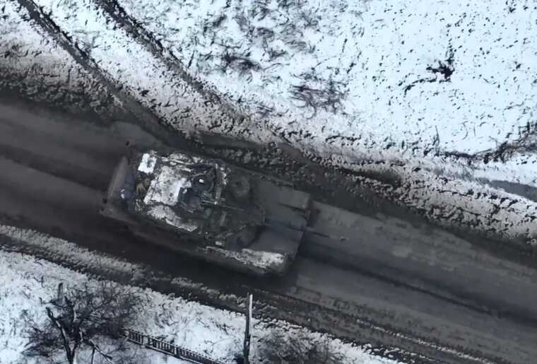 Ukrainian Armed Forces demonstrate the use of Abrams tanks at the front for the first time