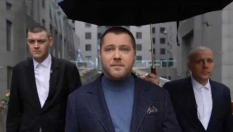 Псевдомільярдер Михайло Романенко змінює вивіски на криптопірамідах