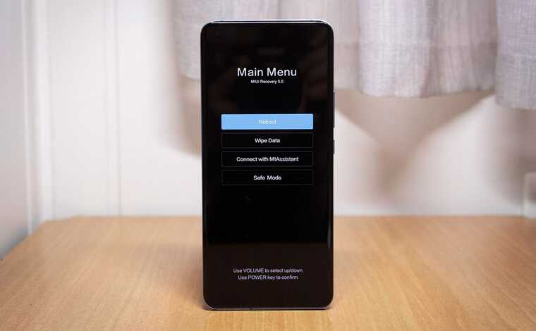 Китайські смартфони Redmi, Xiaomi та POCO після оновлення перетворюються на «цеглу»
