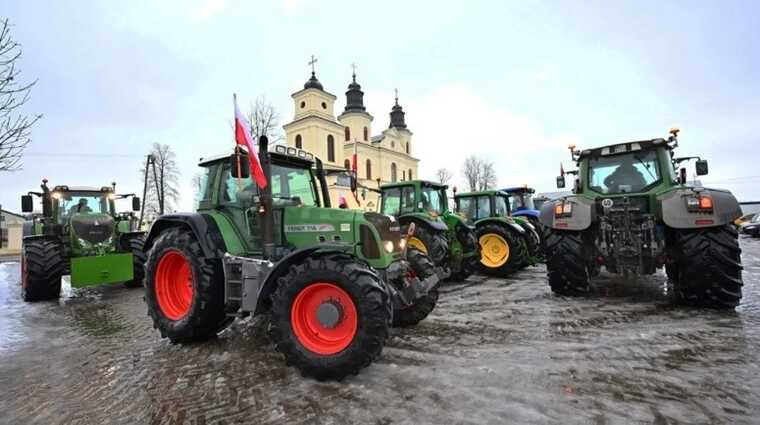 Поляки через українське зерно зібрались блокувати кордон з Литвою