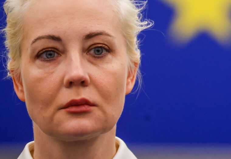 Родина Навального не приїхала на похорон: Юлія Навальна обмежилась постом у соцмережах