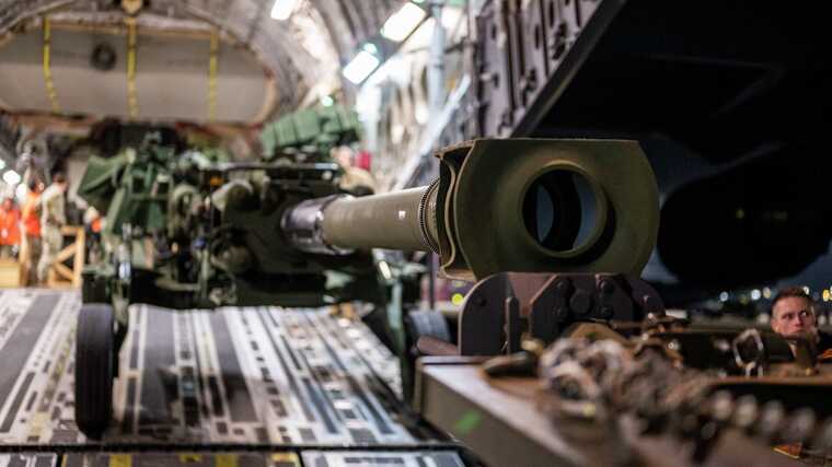 Военная помощь Украине за 2023 год упала на 40%