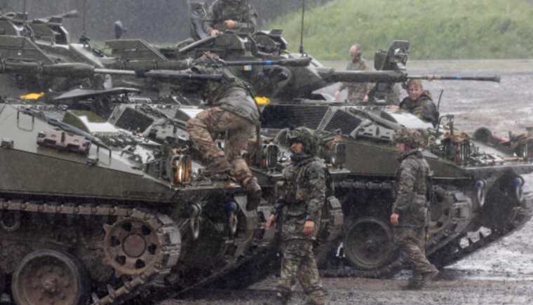 Советник мэра Мариуполя Андрющенко показал сценарий введения иностранных войск в Украину