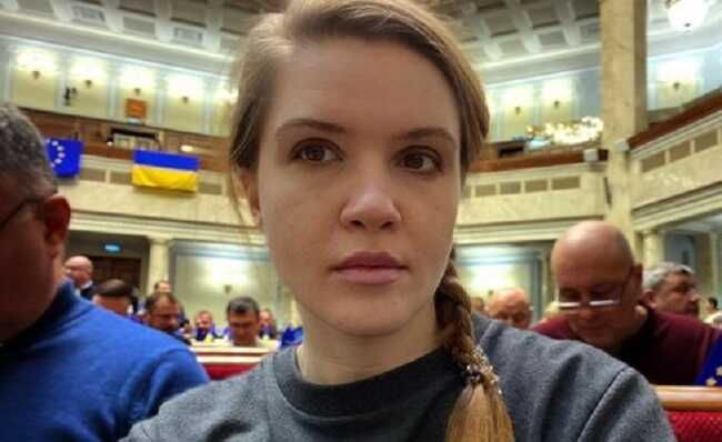 Засідання ВР закрили через відсутність голосів, - Безугла