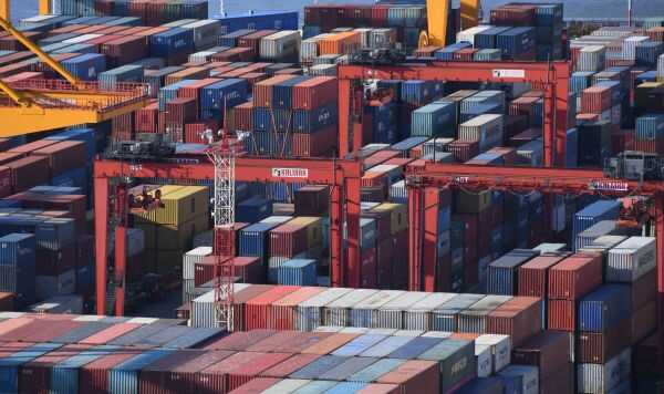 Україна відновлює перевезення контейнерів по Чорному морю