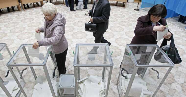 В РФ на избирательные участки завезли ручки с исчезающими чернилами