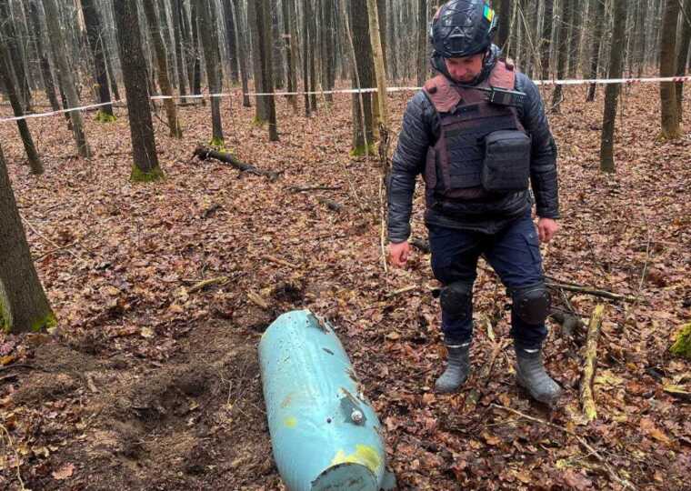 На Вінниччині знищили бойову частину ракети Х-101