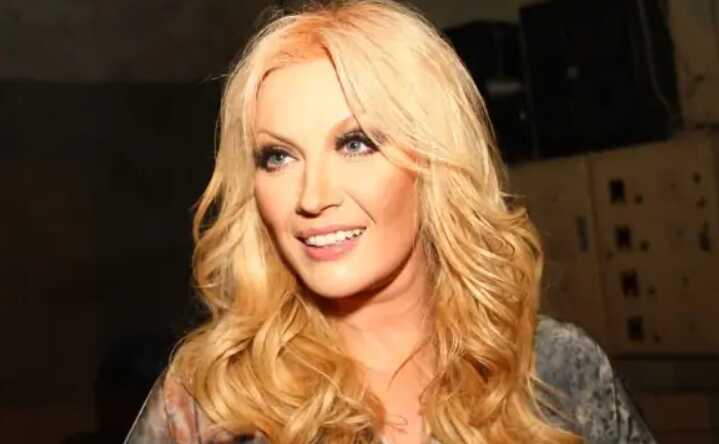 «Російська українка» Таїсія Повалій показала свій новий паспорт