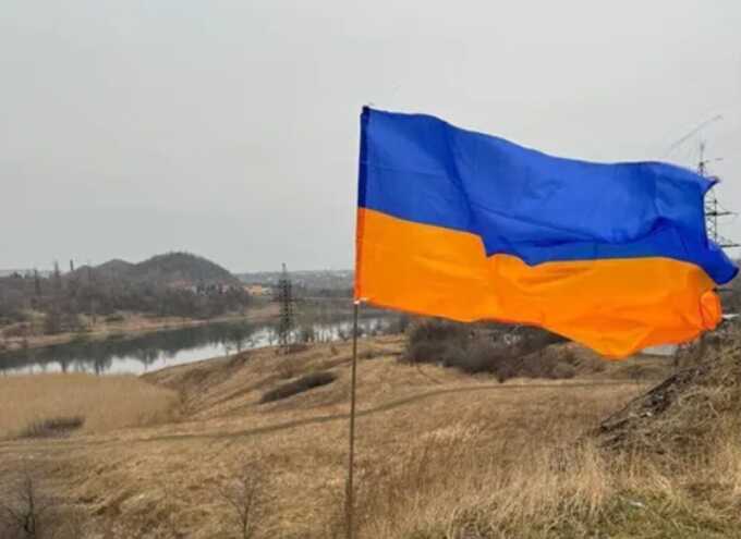 Партизаны в оккупированной Макеевке подняли флаг Украины