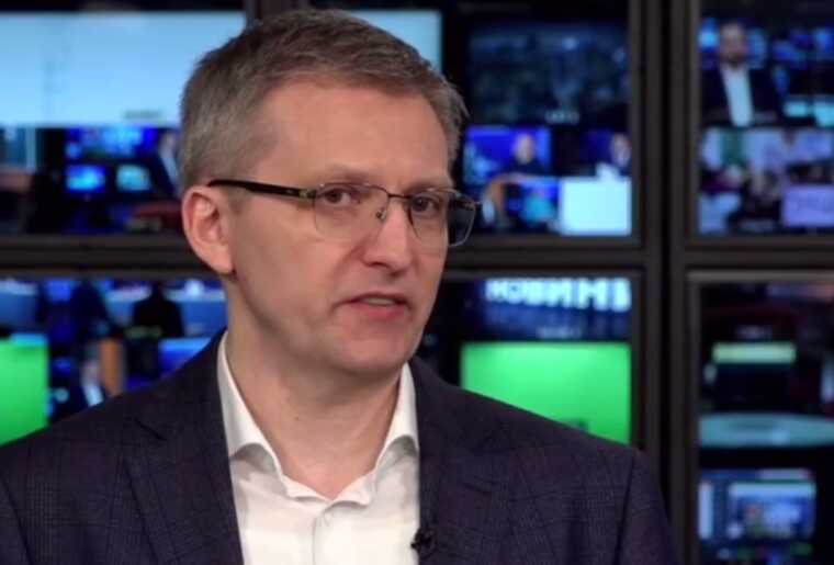 Диктатура – это инструмент, который может помочь нам победить врага, – нардеп