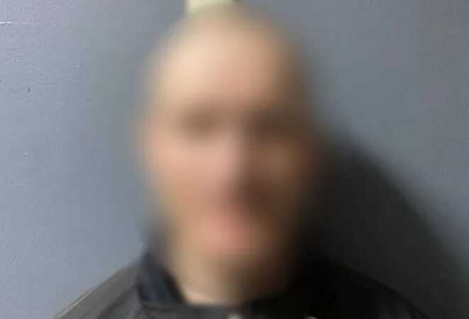 У Києві чоловік з ножем напав на бабусю своєї співмешканки