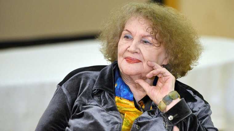 Ліна Костенко сьогодні відзначає своє 94-річчя